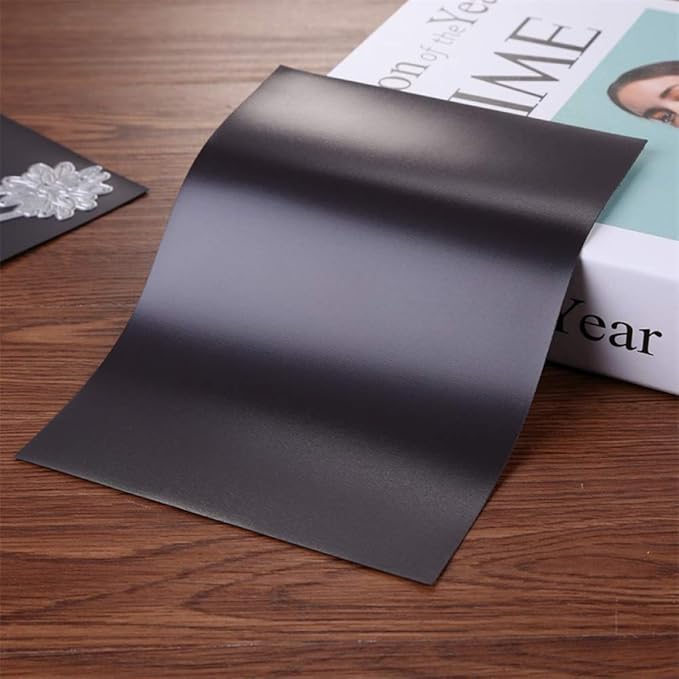 20PCS/Set 10 PCS 0.5mm Thickness Magnetic Sheets and 10PCS 7x5inch Clear Plastic Storage Bags for Dies and Stamp Sets Collections Reusable Sturdy PVC Clear Storage Pockets and Cuttable Magnetic Sheets
