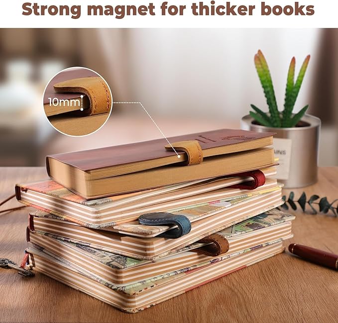 Personalized Magnetic Leather Bookmark, 26 Letters Custom Leather Bookmarks, Handmade, Leather Magnetic Bookmark for Book Lovers Readers Women Kid(Brown，S）