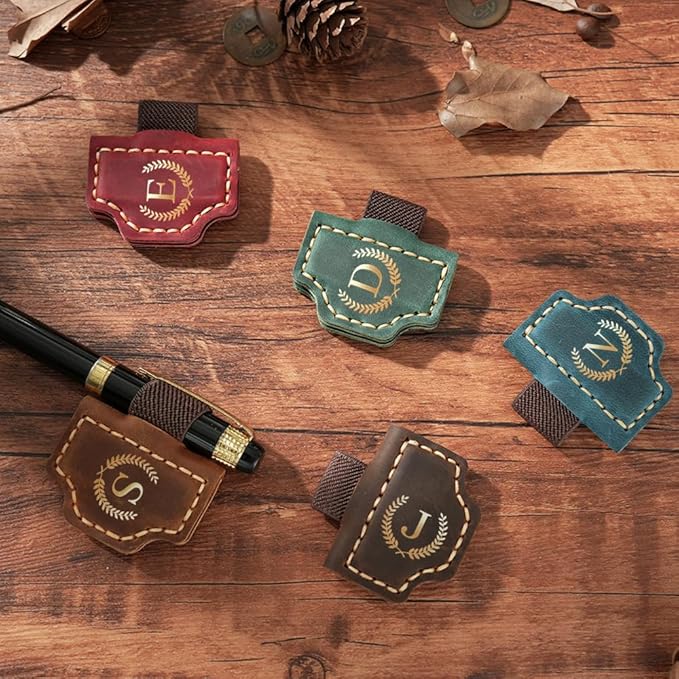 Personalized Mark Bookmark with Pen Holder, Leather Magnetic Book Marker 26 Letters,Custom Initials Page Marks, Gifts for Book Lovers Readers Men Women (Blue, B)
