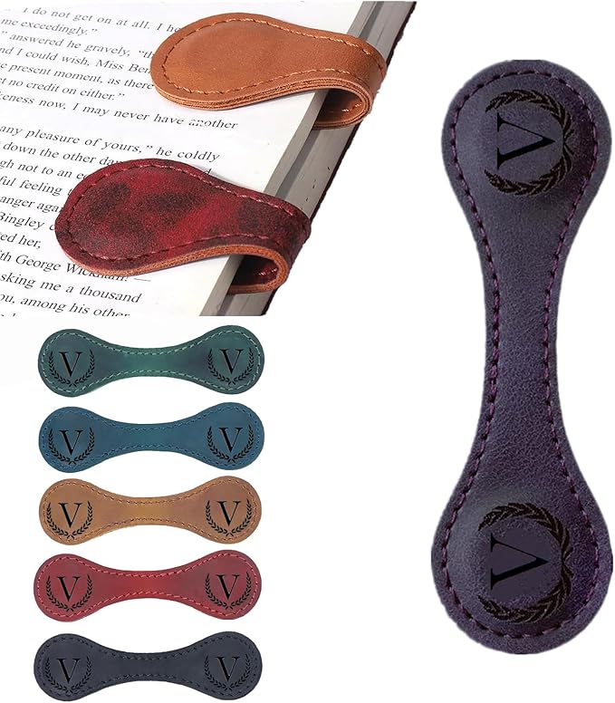 Personalized Magnetic Leather Bookmark, 26 Letters Custom Leather Bookmarks, Handmade, Leather Magnetic Bookmark for Book Lovers Readers Women Kid(Purple，V）
